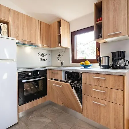 Apartment Loli - Nin